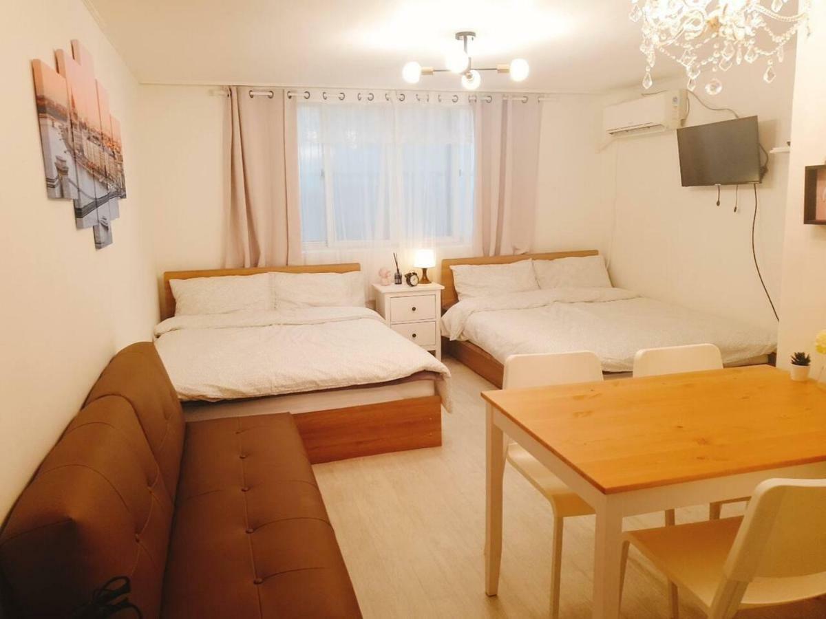 Mimi's House In Hongdae *