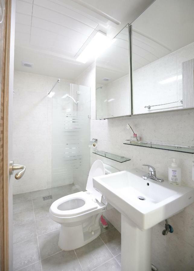 Apartment Lovely House Hongdae Seoul