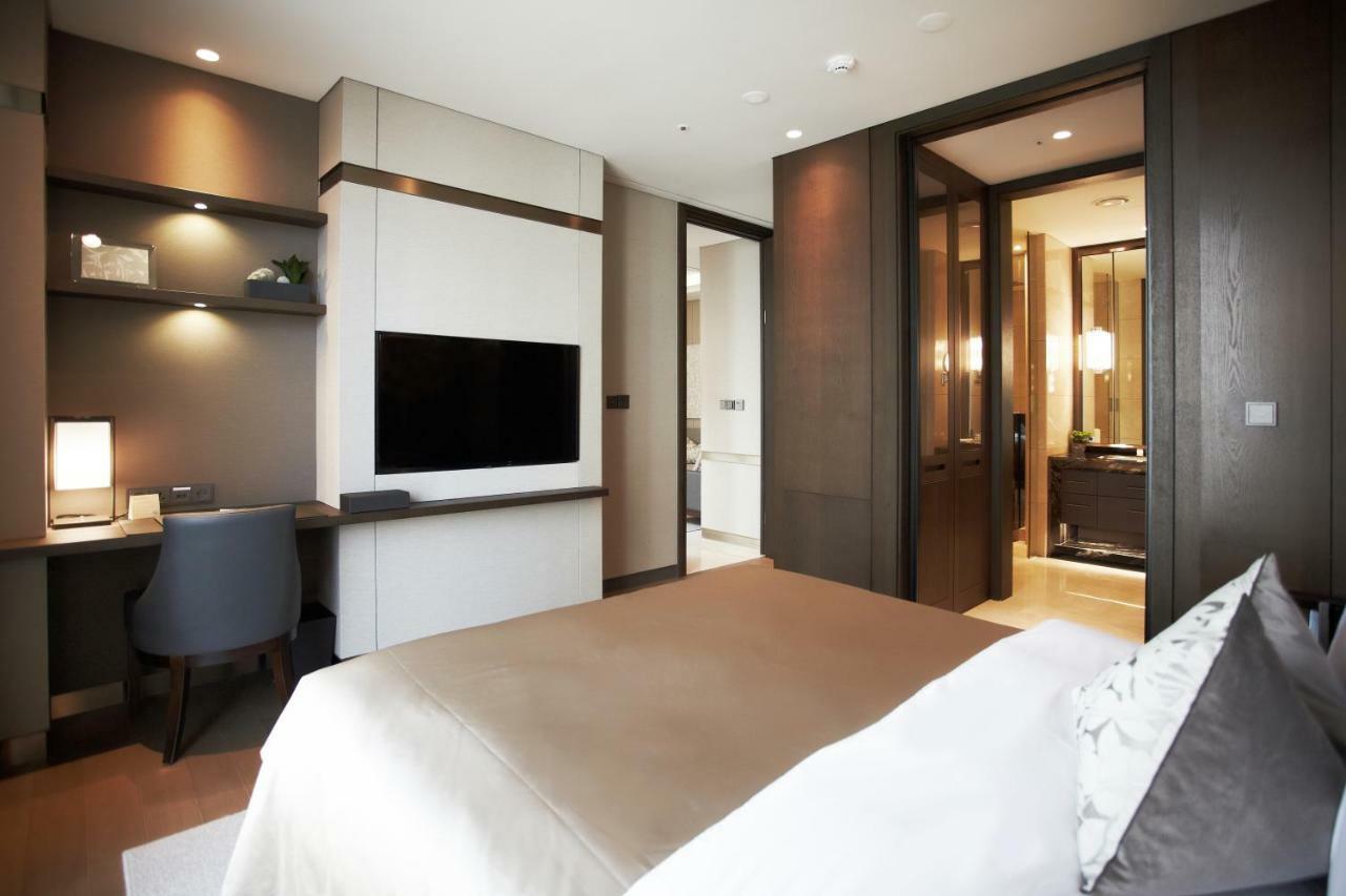 Crown Park Myeongdong Hotel