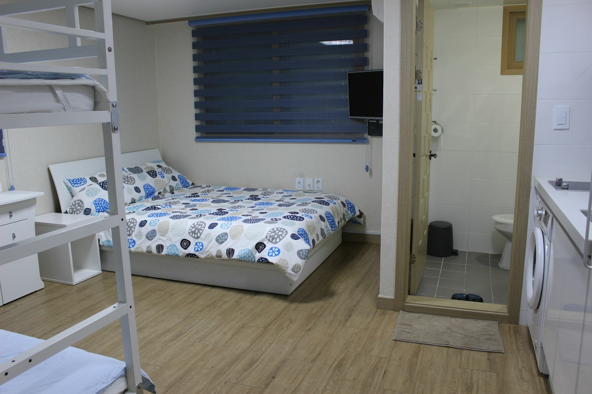 Bunk Hongdae2 Hostel Seoul