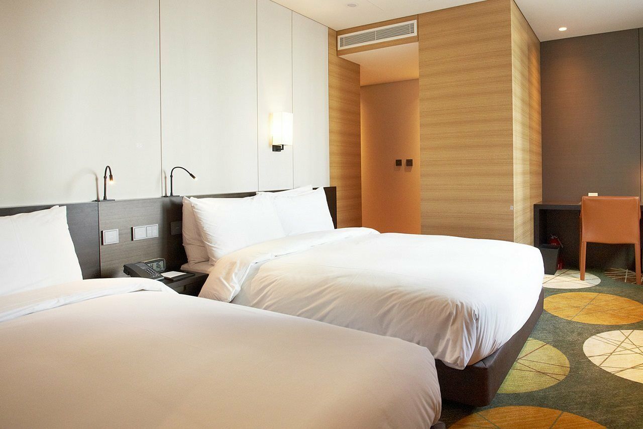 Hotel Crown Park Myeongdong 3*