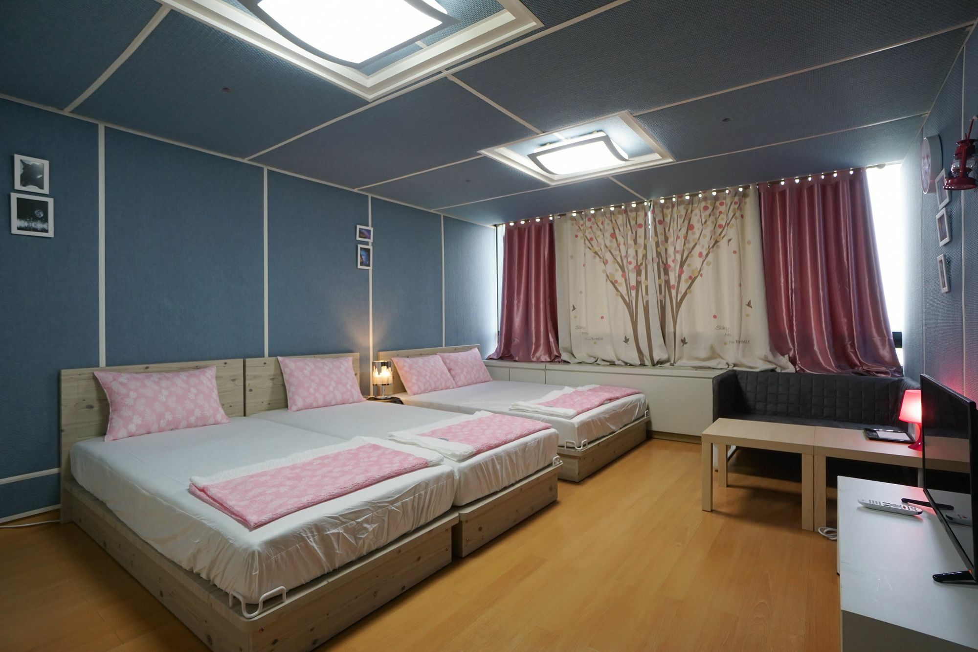 Hongstay In Hongdae 2*