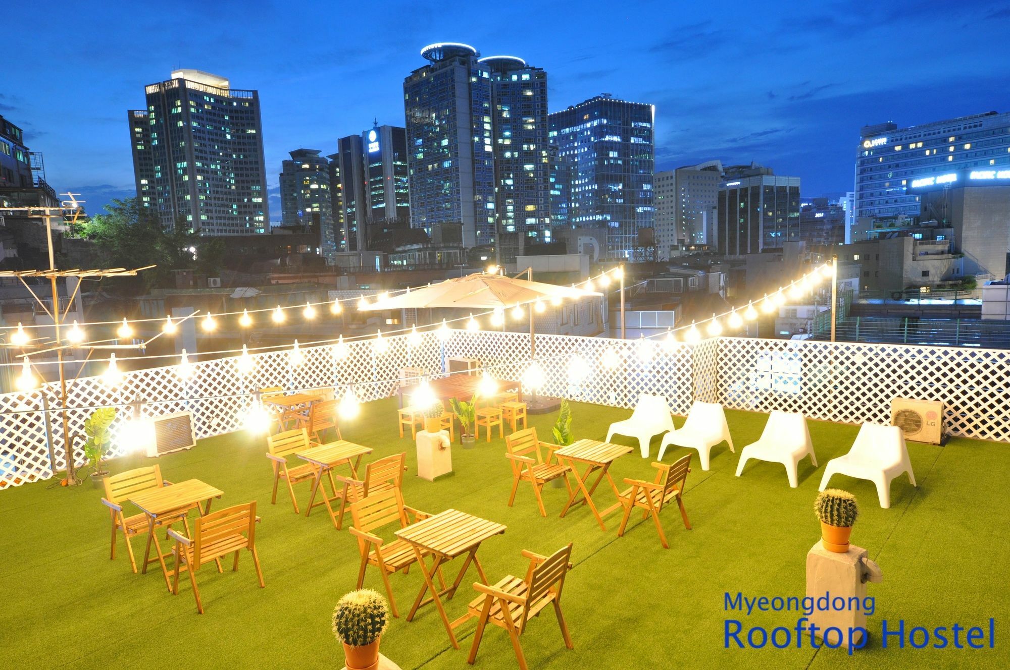 Hostel Myeongdong Rooftop *