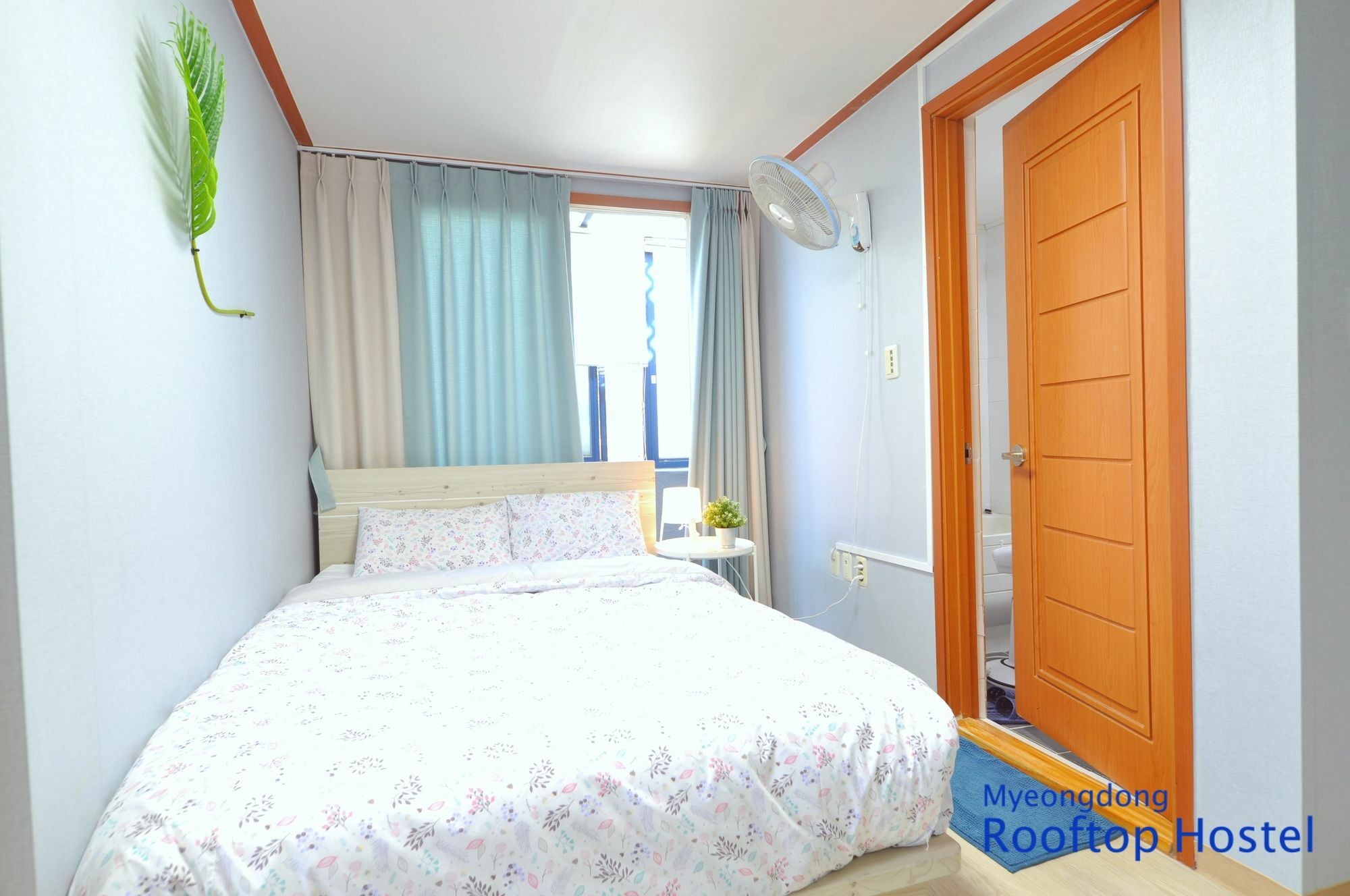 Hostel Myeongdong Rooftop *
