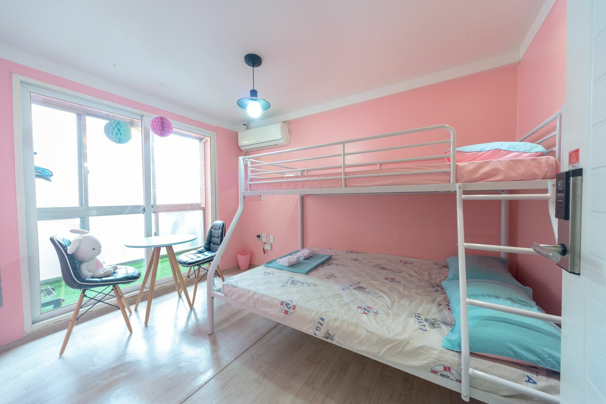 Sounlin - Caters To Women Hotel 2*