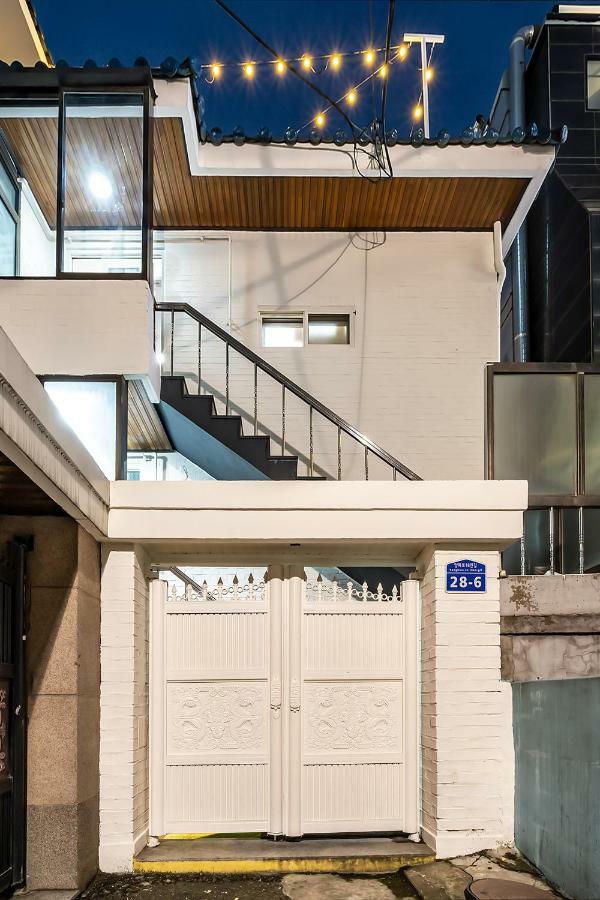 Yab-guesthouse, Femaleonly, Foreignonly