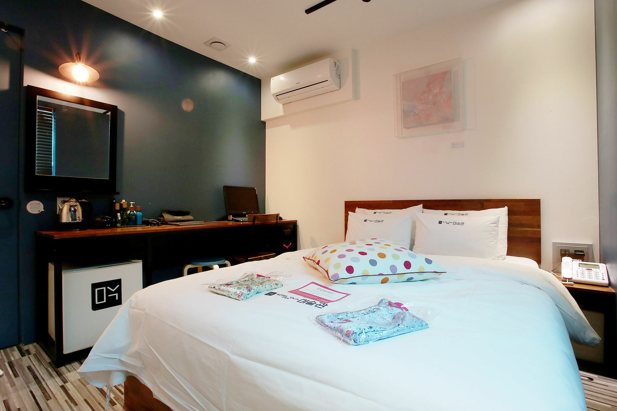 Hotel Kotel Yaja Sadang Art Gallery 2*