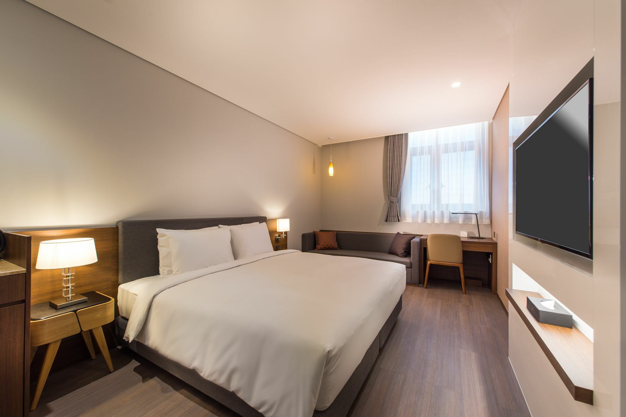 Hotel Ena Namdaemun 4*