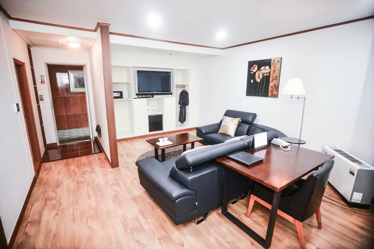Noblesse Hotel