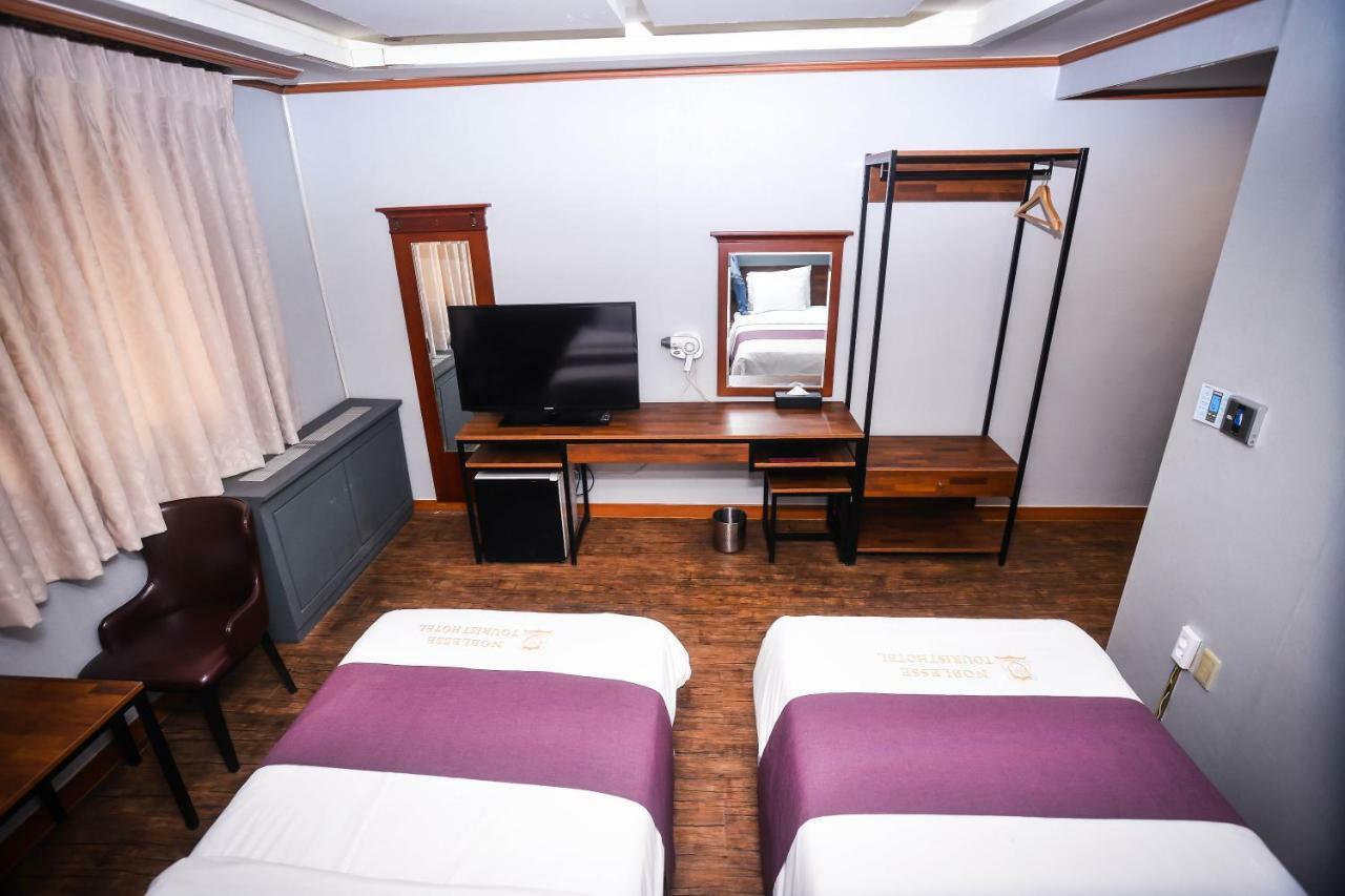 Noblesse Hotel