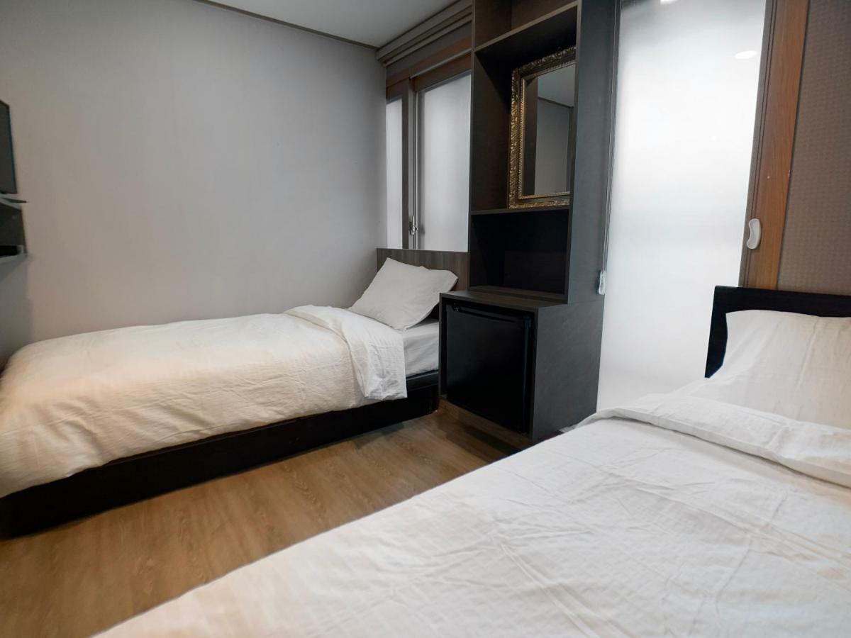 J-honor Guest house