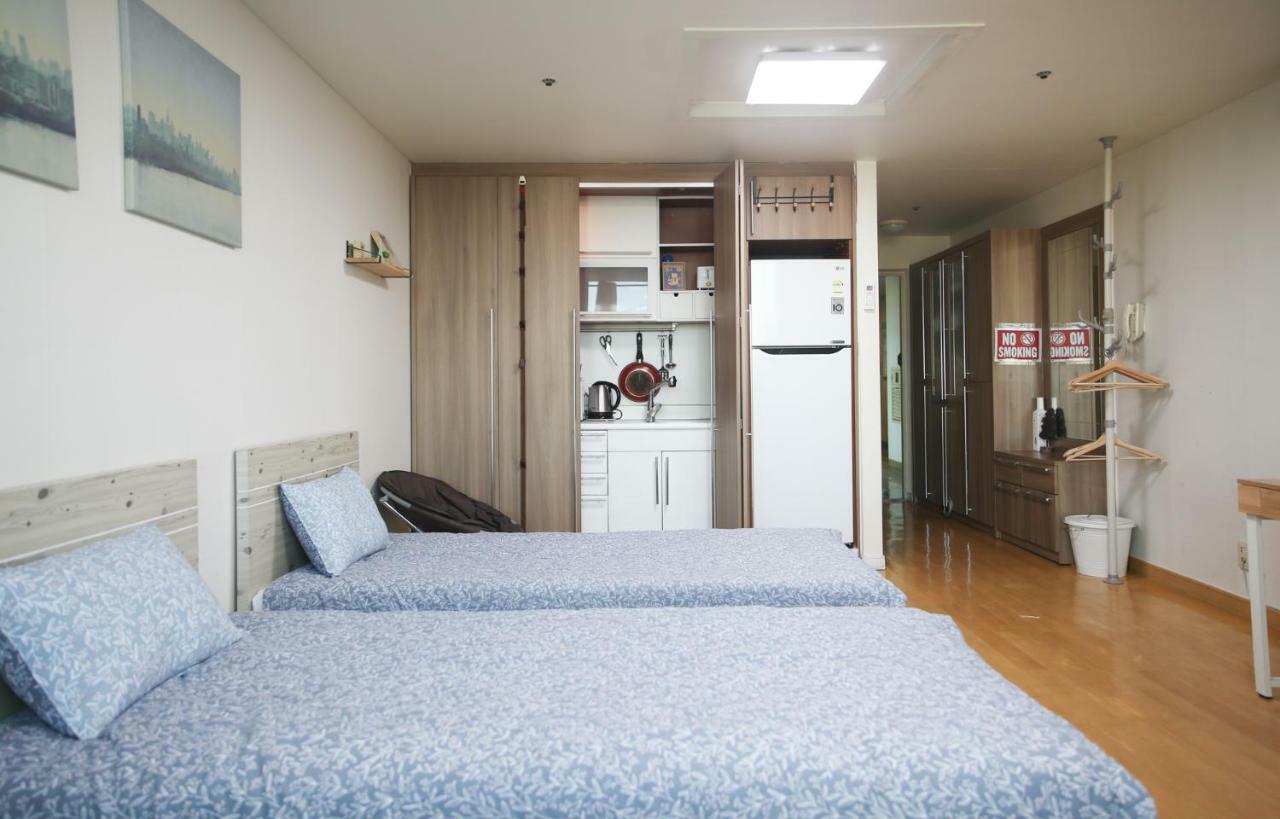 Apartment Eve Hongdae *