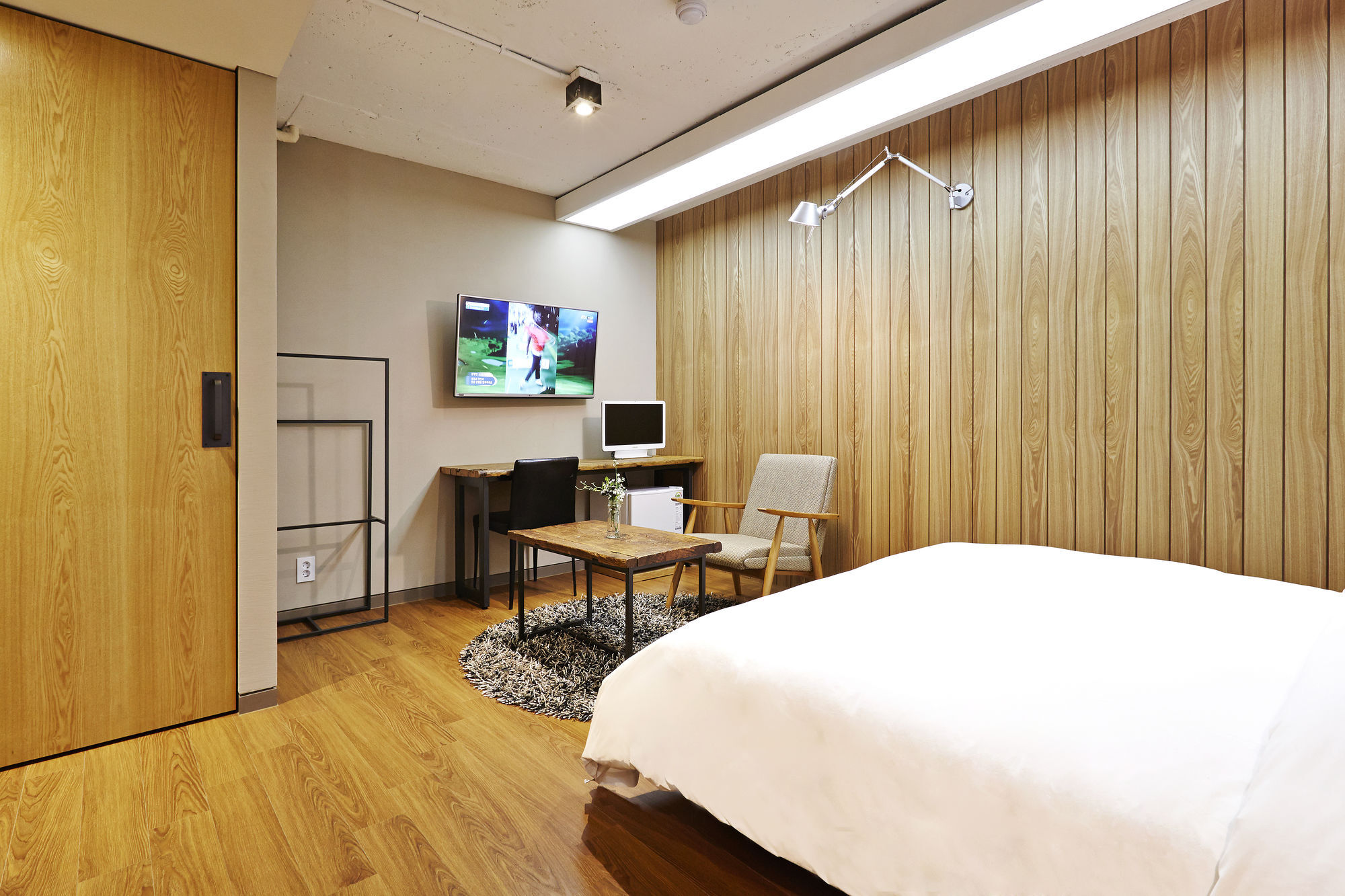 E-hotel