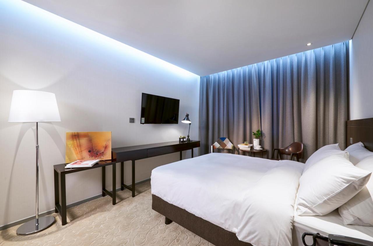 Mfelice 3* Seoul