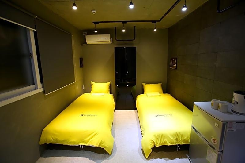 24 Garosugil - Gangnam Seoul