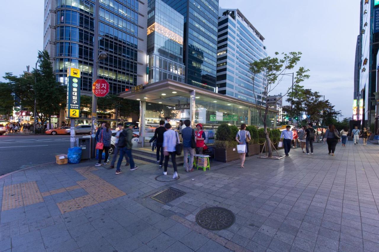 Eve Hongdae * Seoul