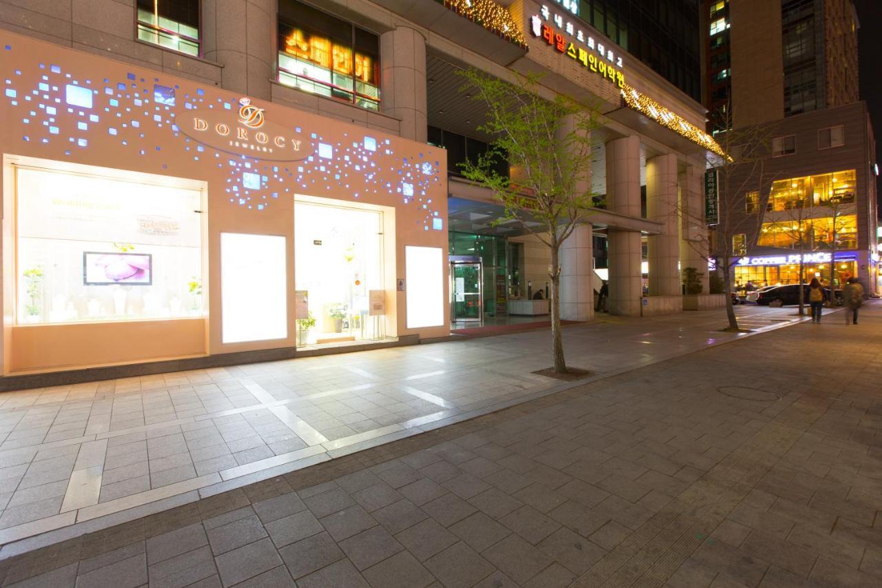 Eve Hongdae * Seoul