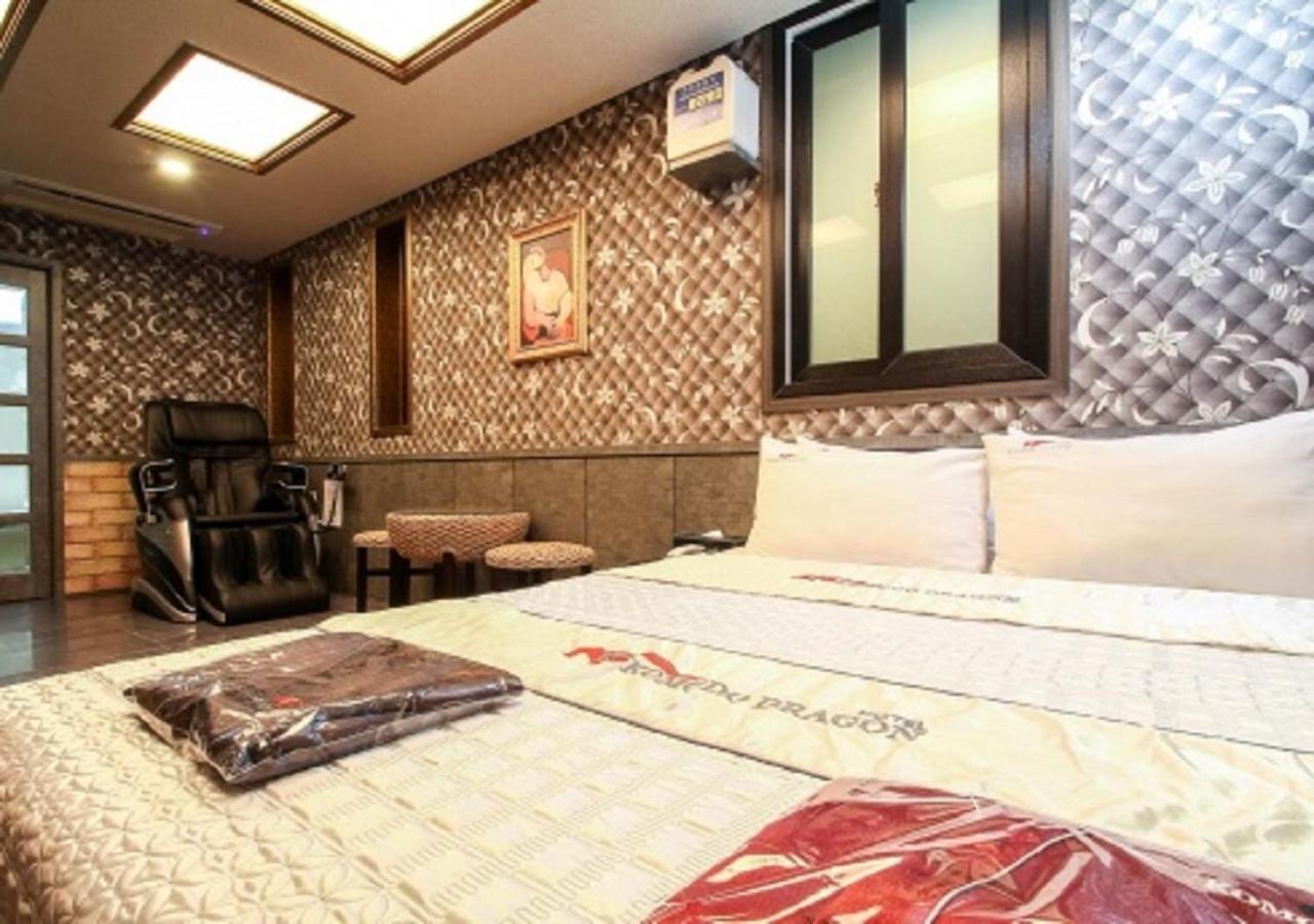 Hotel Komodo 2*