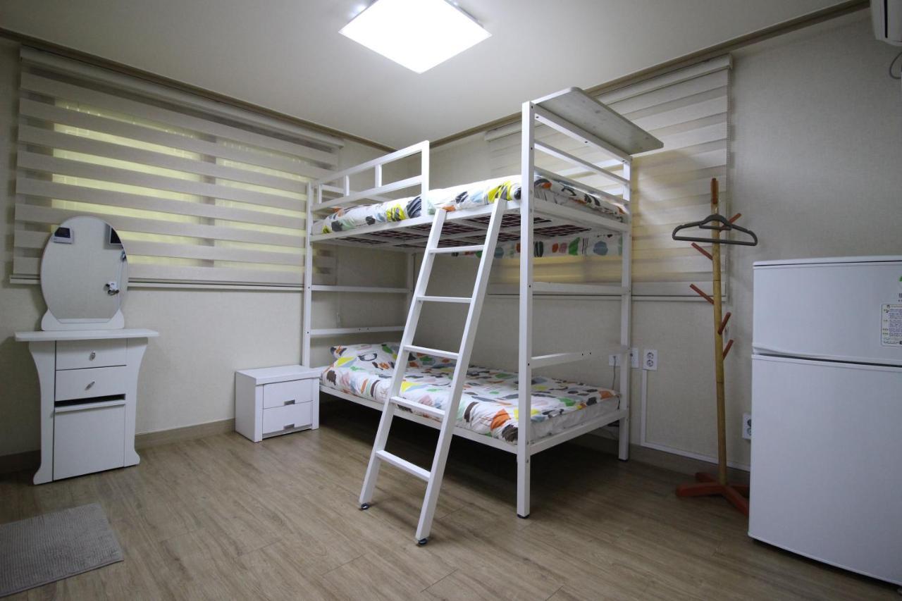Hostel Bunk Hongdae2 *
