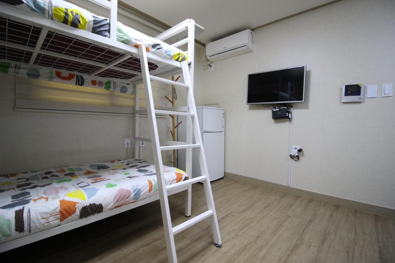 Bunk Hongdae2 Hostel Seoul