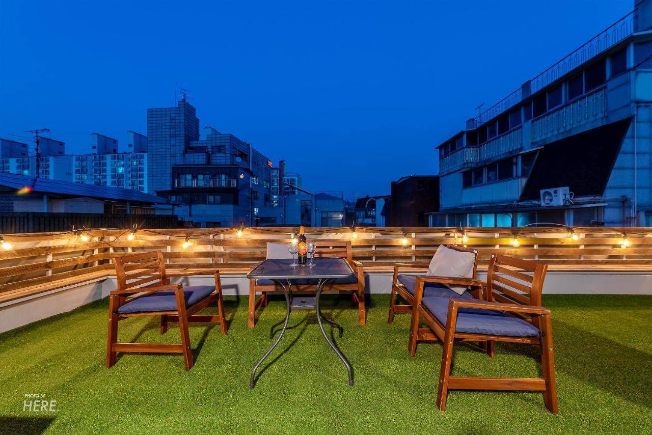 Seeu House Hongdae *