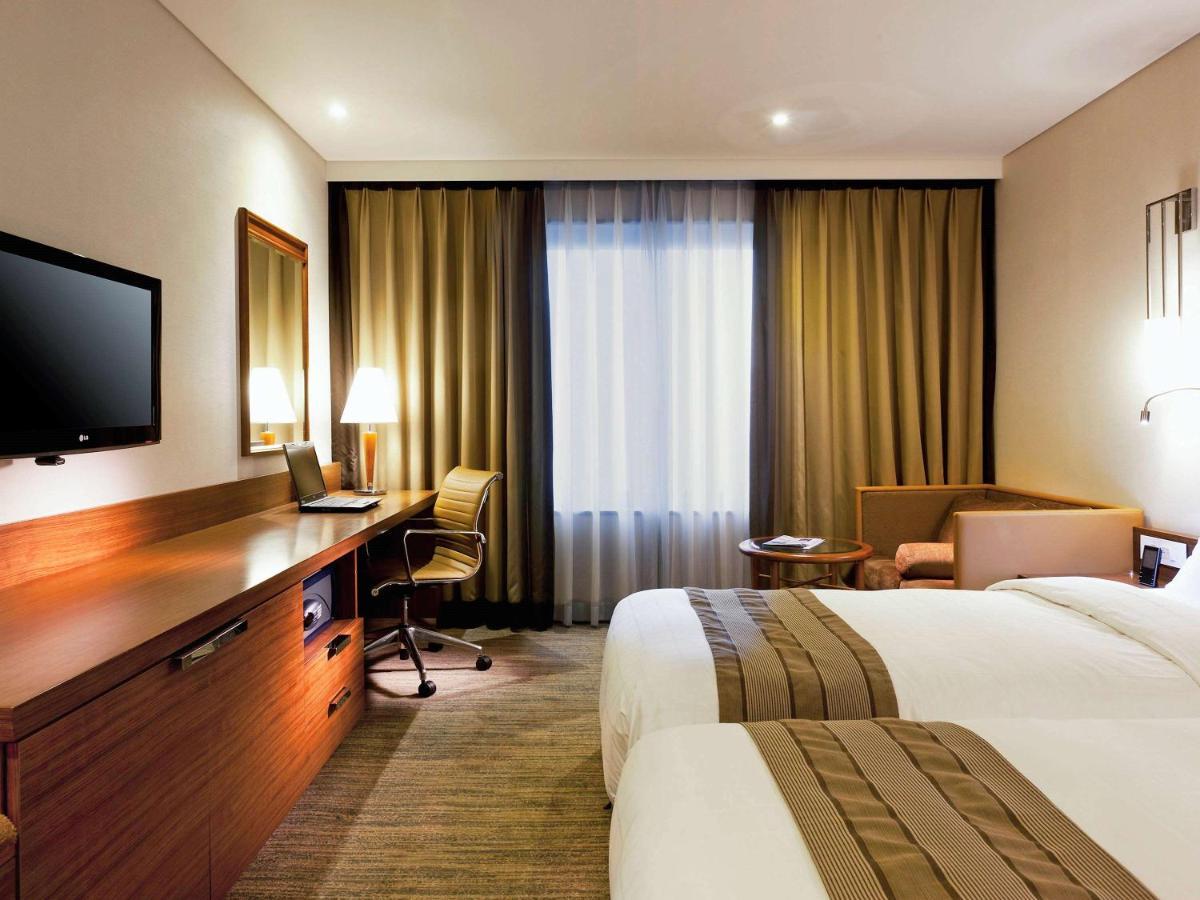 Novotel Ambassador Doksan 4*