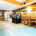 Lanuit Hotel
