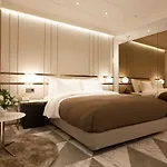 9 Brick Hotel