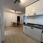 T Guesthouse Sharehouse Room 201