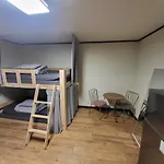 Able Guesthouse Hongdae 2