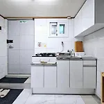 NewSeongsu/Konkuk U/Pogunistay
