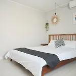 Simple Hongdae