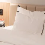 Glam Hotel
