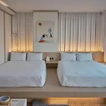 Uh Suite The Seoul
