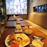 Tria Business & Boutique Hotel