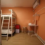 Bunk Guesthouse Hongdae