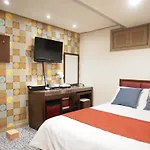 Hostel J Stay