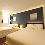 Oyo Hostel Myeongdong 5