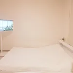 Hue Stay 2