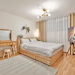 Suny Hill Stay