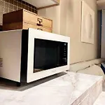 Elegant Stay In Seoul\'S Vibrant Core!