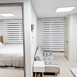 The Hideout - One Bedroom Apartment In Central Seoul- 2Min From Subway