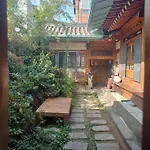 Gongsimga Hanok Guesthouse