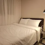 Hongdae, 10Mins To Hapjeong Station, Mangwon Station, 2 Rooms 3 Beds, Max 5Pax