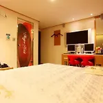 Major Hotel