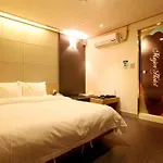 Major Hotel