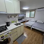 Y\'S House