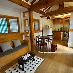 Maison Sunlit