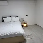 New, Private, 3 Rooms, Hongdae, 6 Persons