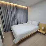 Seonneung Station Beautiful Apt 2Room